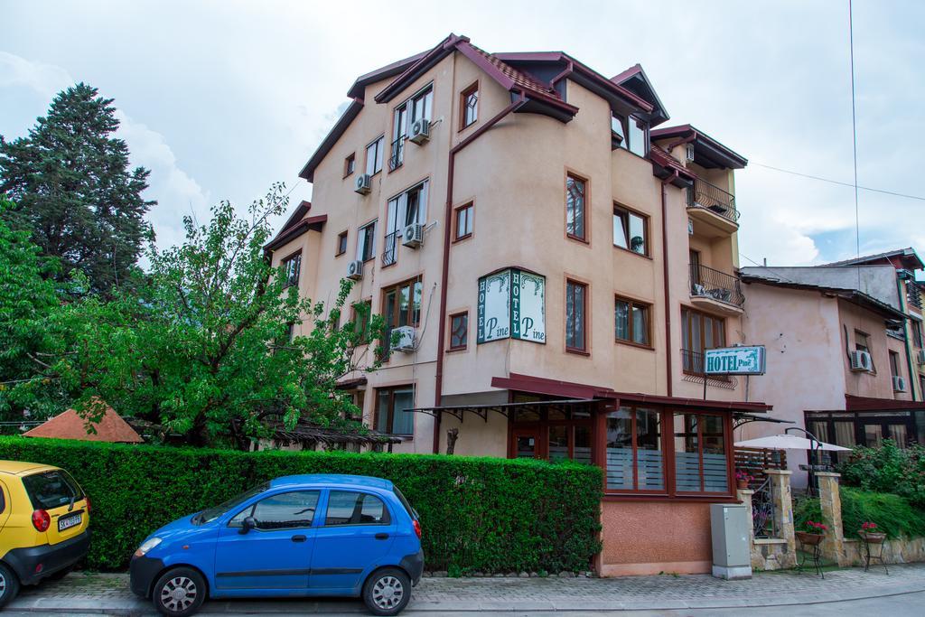 Hotel Pine Skopje Exterior foto